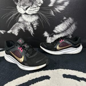 Nike Quest 5 DD9291-009 Athletic Sneaker Women's 9.5 Black Mesh Road Running